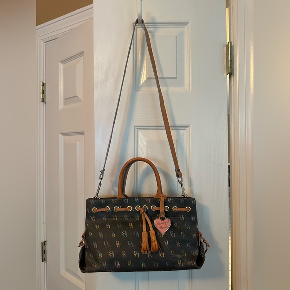 Dooney & Bourke Handbags - Dooney & Bourke Vintage Shoulder Bag